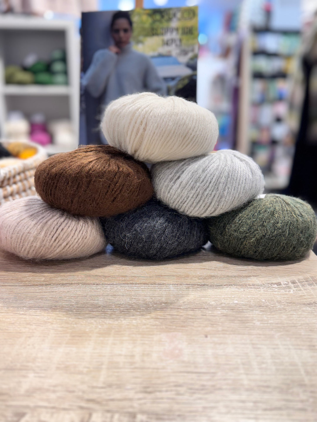 The Deep V Cardigan Kit (Crucci 2308)