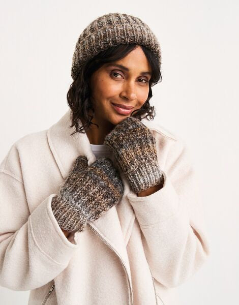 Sirdar Pattern 10808.