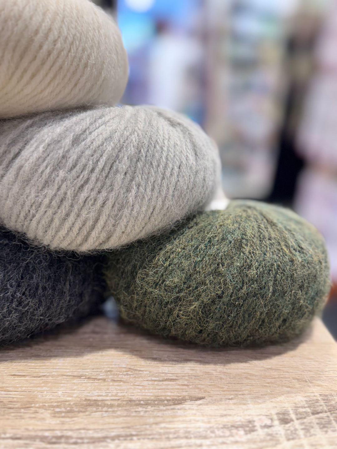 The Deep V Cardigan Kit (Crucci 2308)