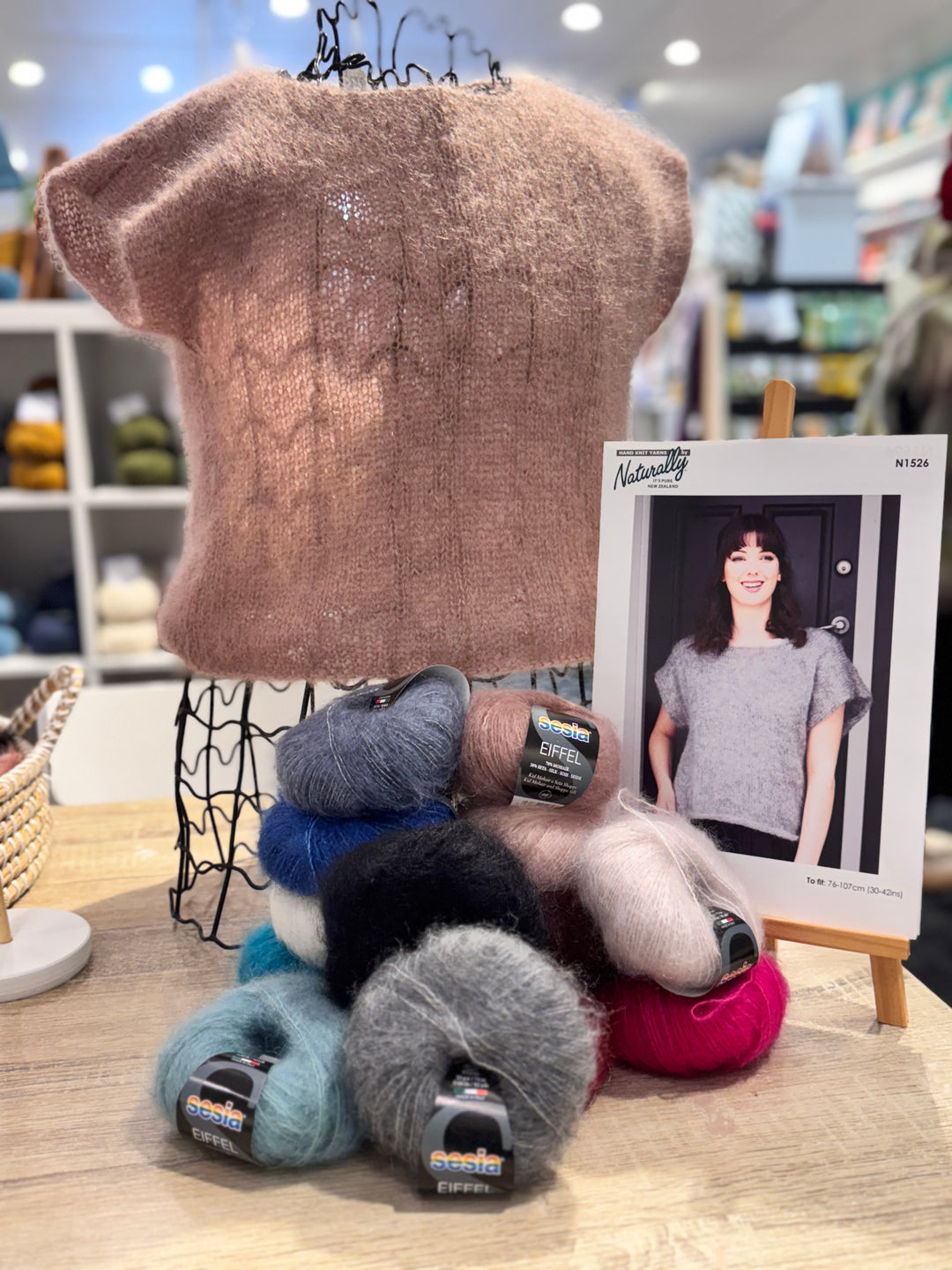 The fluffy and ultra-light tee with Sesia Eiffel