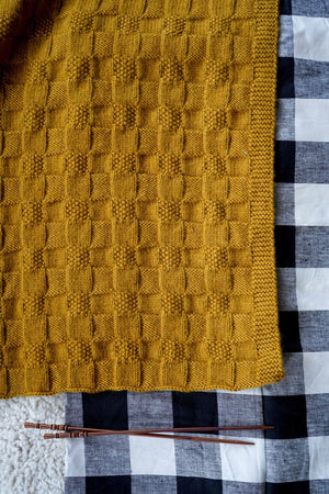 Baby Cakes Bc126 Checkerboard Blanket (8ply)
