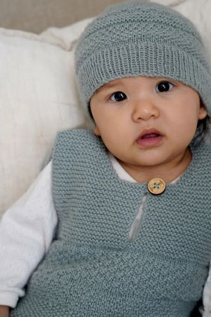 Baby Cakes Bc131 Petite Phoenix Vest and Hat (4ply Baby)