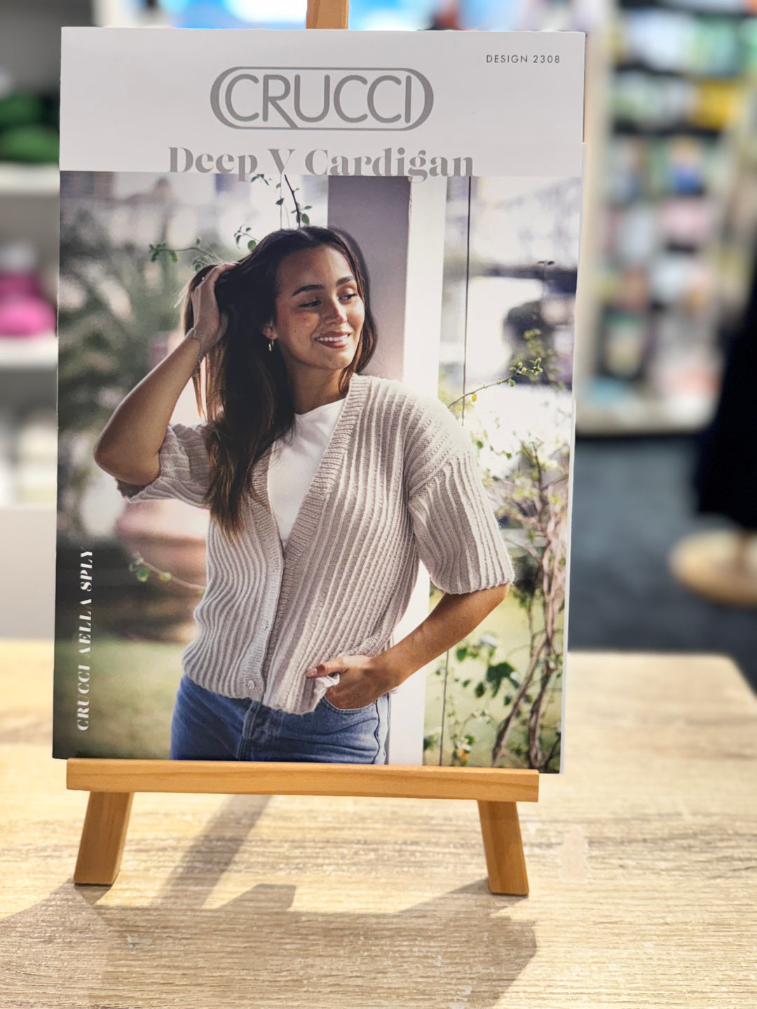 The Deep V Cardigan Kit (Crucci 2308)