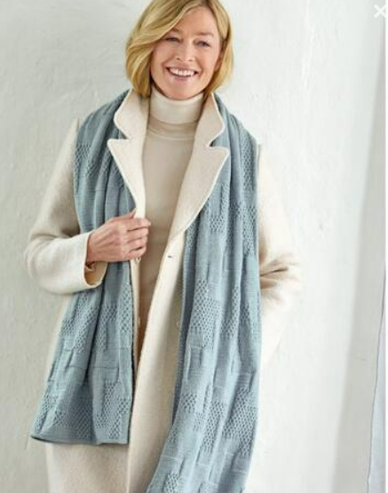 Shawl in 5 Ply Merino - Lana Grossa