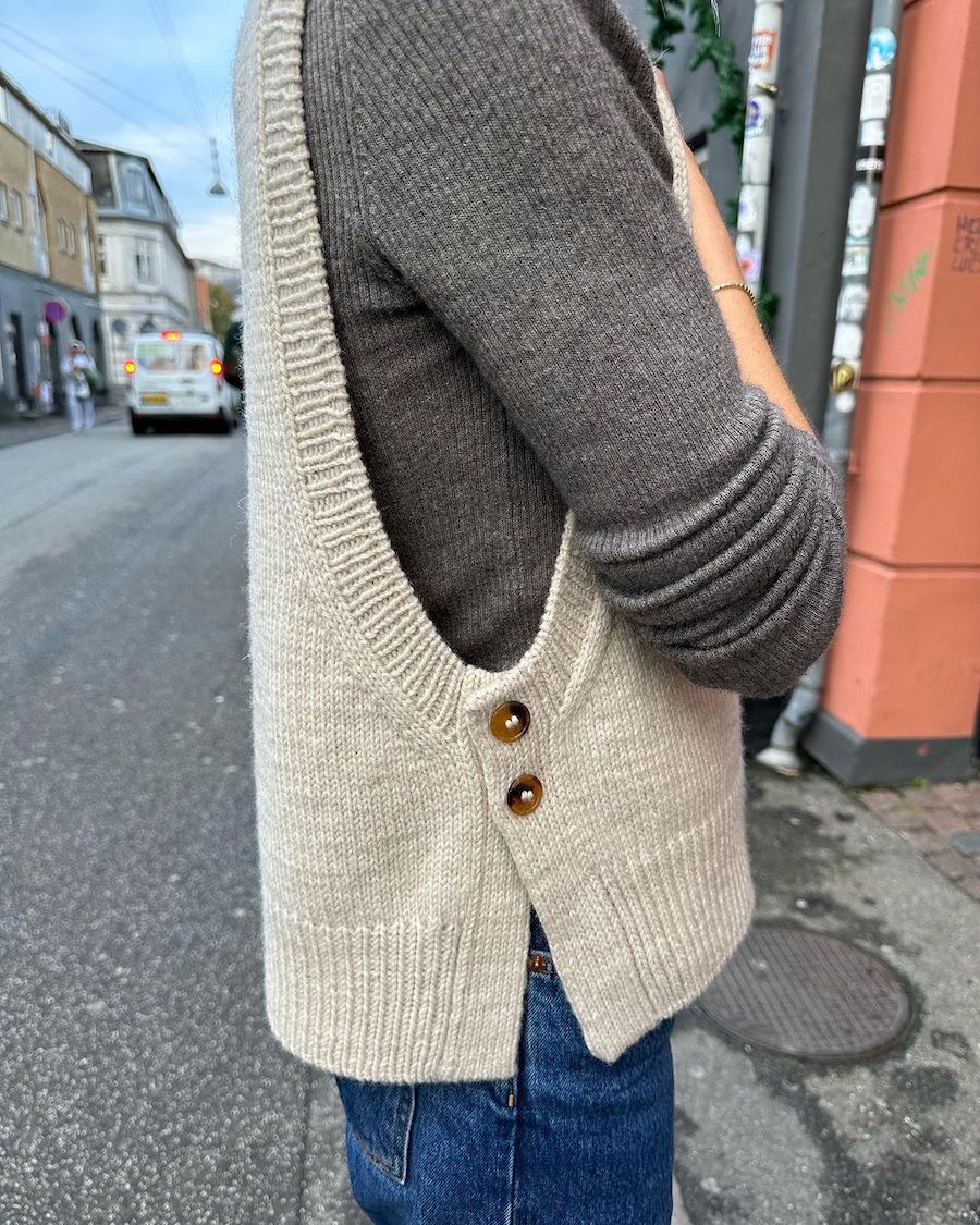 Lulu Slipover - (8ply Adult)