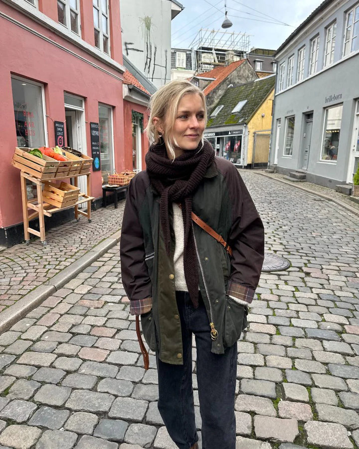 Sophie Shawl - Petite Knit Woman