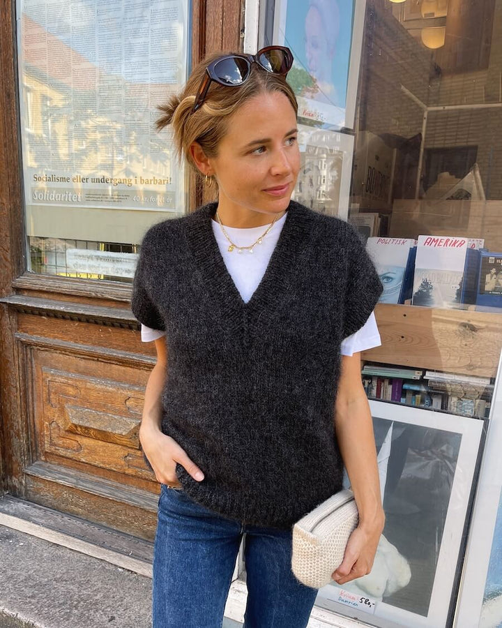 Weekend Slipover V-Neck Women's Petite Knit