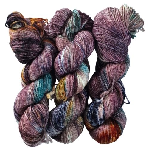 ~Kiwiyarn-a 4 Ply High Twist Merino 100g