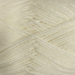 A close up of white Crucci Soft Pure Wool 4 Ply yarn